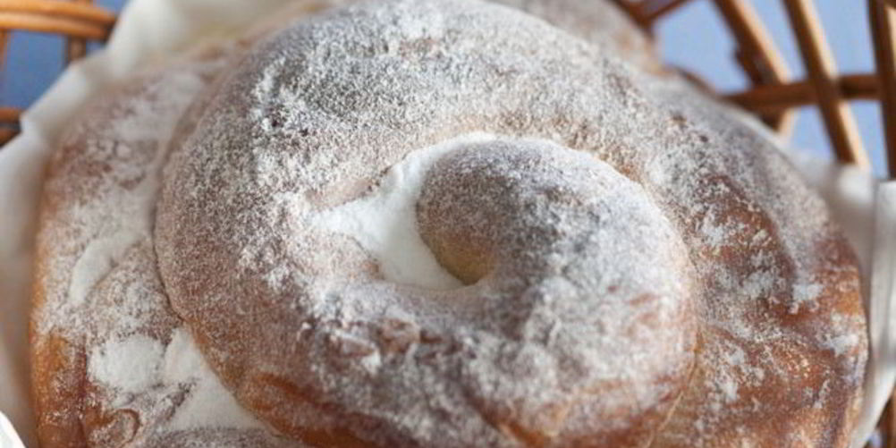 Рецепт пышных булочек со сгущенкой