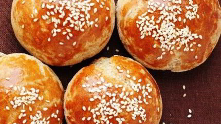 Ржаные булочки с луком