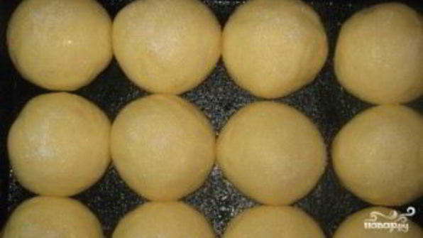 сдобные булочки с сахаром