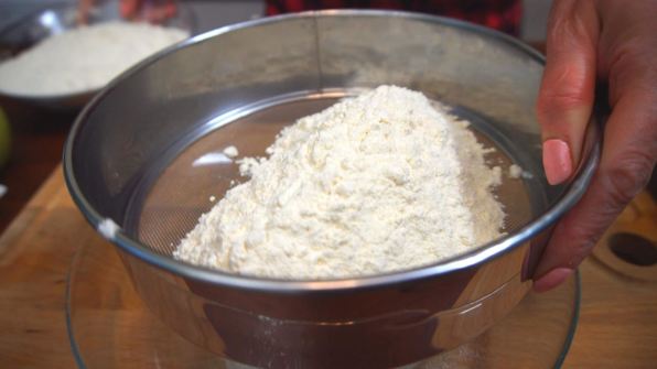 сдобные булочки с яблочной начинкой и ваше утро удалось