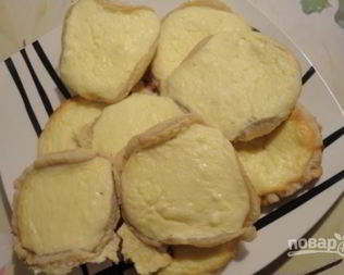Ватрушки из слоеного бездрожжевого теста с творогом