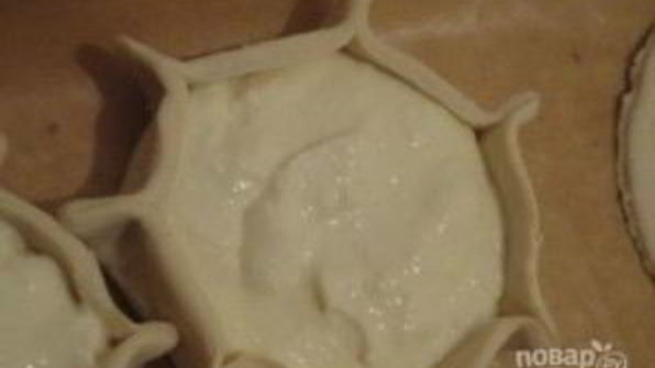 ватрушки из слоеного бездрожжевого теста с творогом