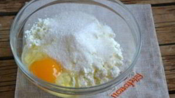 ватрушки из слоеного теста с творогом