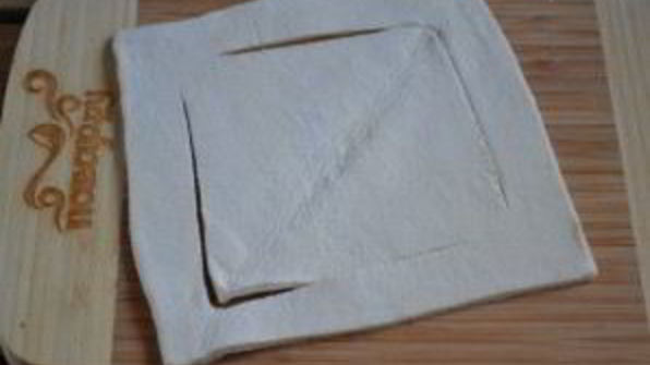 ватрушки из слоеного теста с творогом