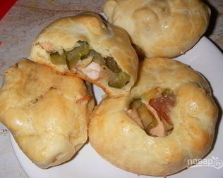 Ватрушки с огурцами и курицей