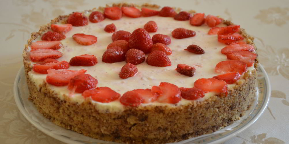 Рецепт чизкейка без выпечки с клубникой