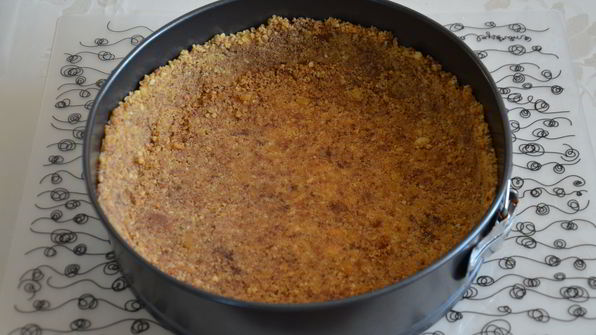 чизкейк без выпечки с клубникой