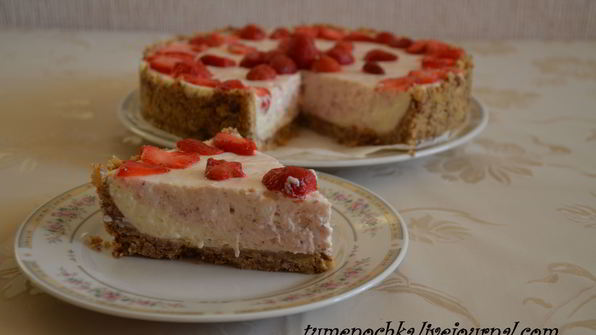 чизкейк без выпечки с клубникой