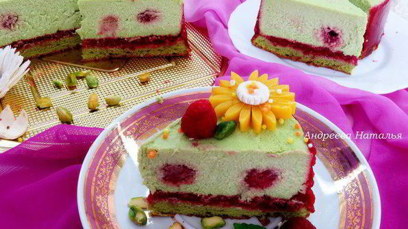 фисташковый чизкейк с малиной