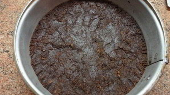 ореховый чизкейк с карамельным соусом