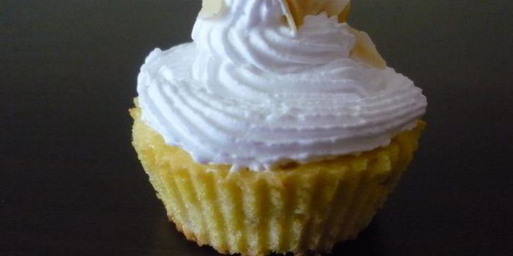 Рецепт капкейков с вишней и сливочным кремом