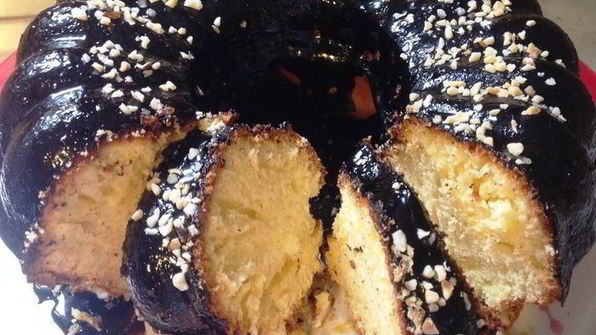 кекс на апельсиновом соке в шоколадной глазури