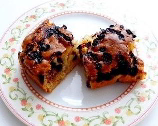 Кекс с белым шоколадом и черникой