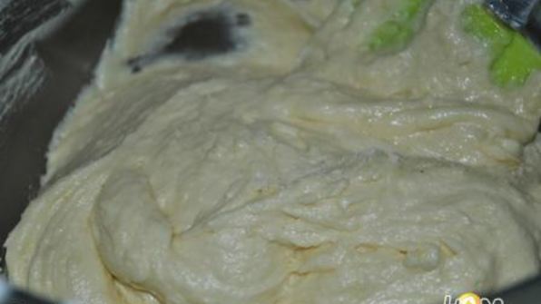 кекс с карамелизированными нектаринами