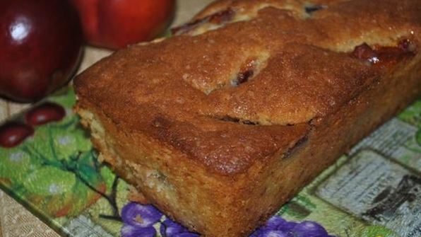 кекс с карамелизированными нектаринами