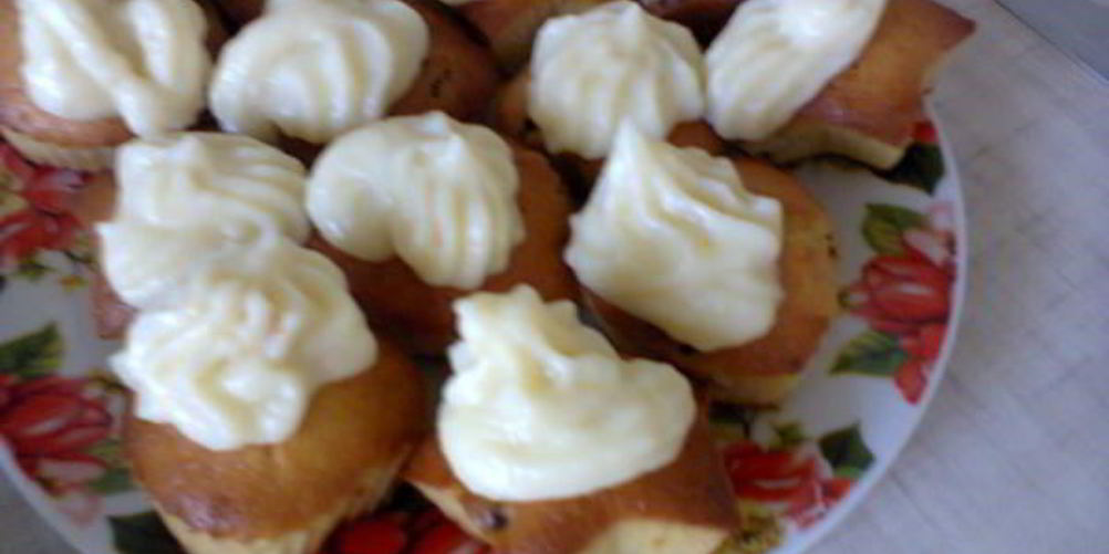 Рецепт кексов с изюмом и с заварным кремом