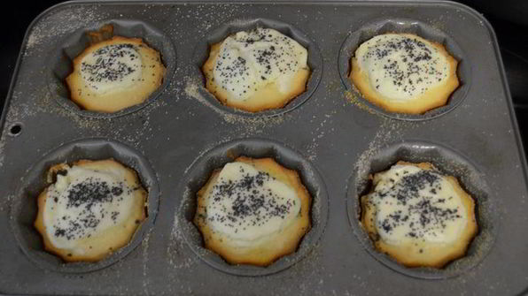 кексы со сливочным сыром и маком