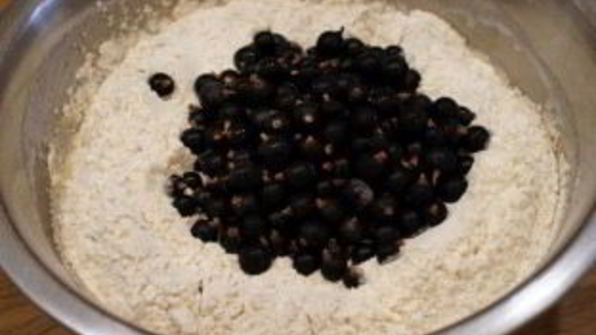 кексы со смородиной на кефире