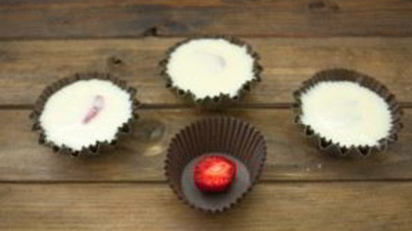 клубничные кексы