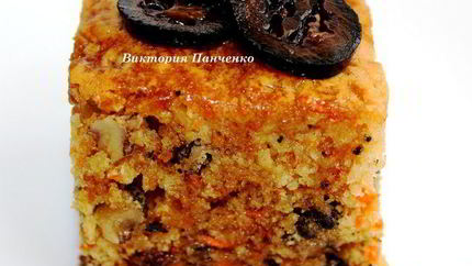 Морковный кекс с грецкими орехами и изюмом