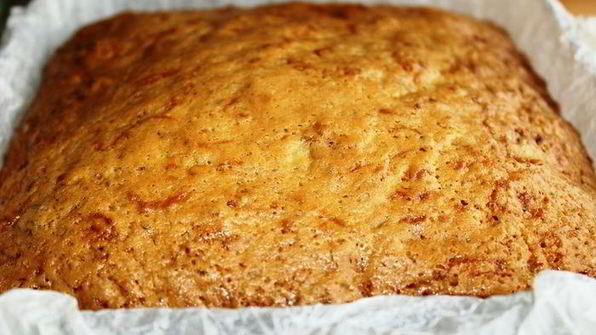 морковный кекс с грецкими орехами и изюмом