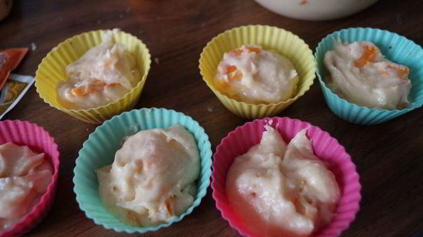 рождественские кексики с мандаринами и карамельным кремом