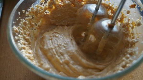 рождественские кексики с мандаринами и карамельным кремом