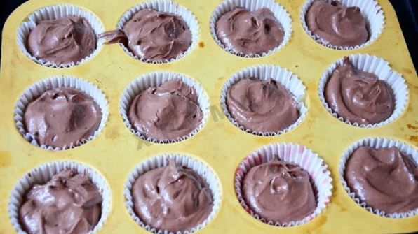 шоколадные кексы с творожной начинкой