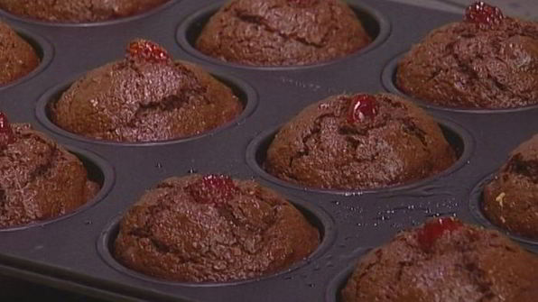 шоколадные кексы с вишней