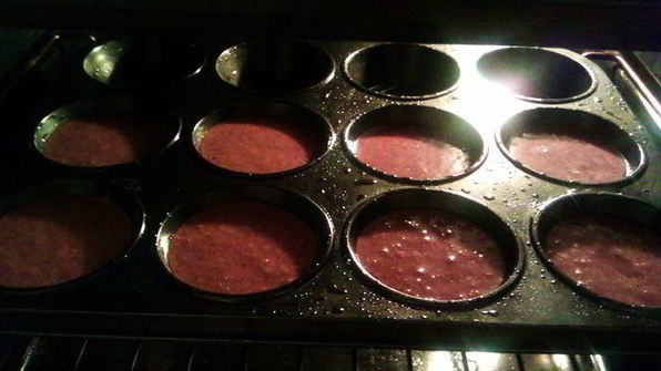 шварцвальдские шоколадно-ореховые капкейки без муки