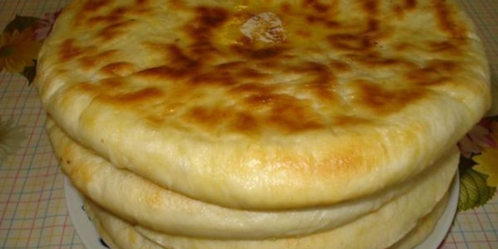 Рецепт домашних хачапури с 2 видами сыра