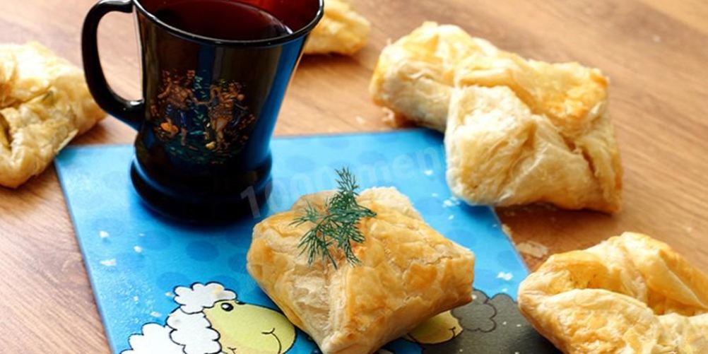 Рецепт хачапури из слоеного теста с сулугуни