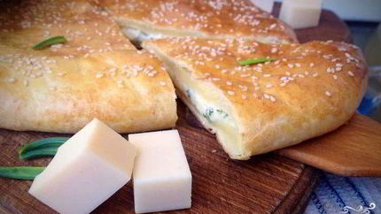 Хачапури из творожного теста с сыром
