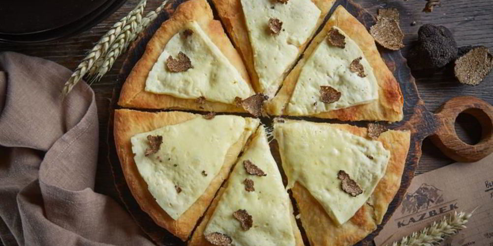 Рецепт хачапури с черным трюфелем