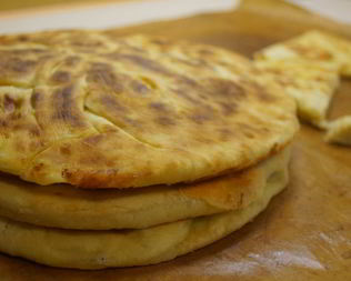 Хачапури с сулугуни на сковороде