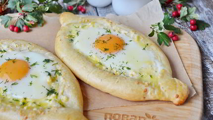 Классический хачапури по-аджарски