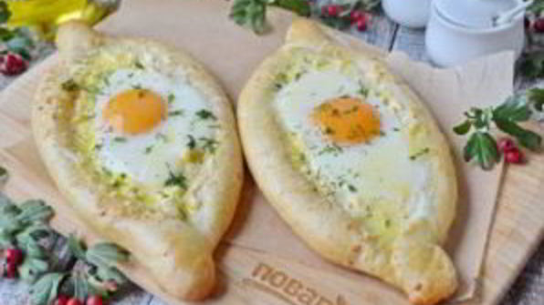 классический хачапури по-аджарски