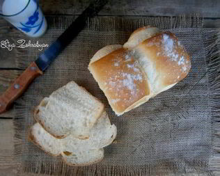 Белый хлеб на молоке