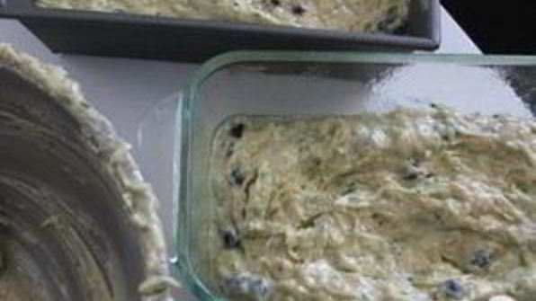 черничный хлеб с цуккини