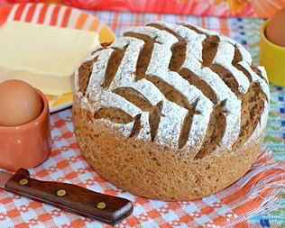 Хлеб ржаной с кориандром и горчичным маслом