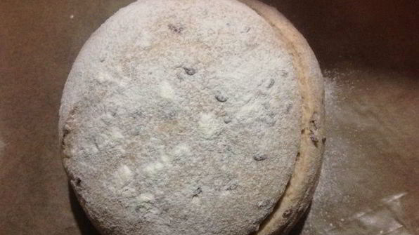 хлеб с семенами льна и цельнозерновой мукой