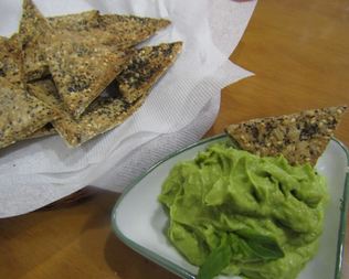 Хрустящие хлебцы с кремом из авокадо