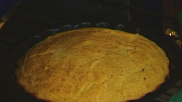 кукурузный хлеб на сале