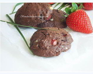 Мега шоколадные сконы с клубникой