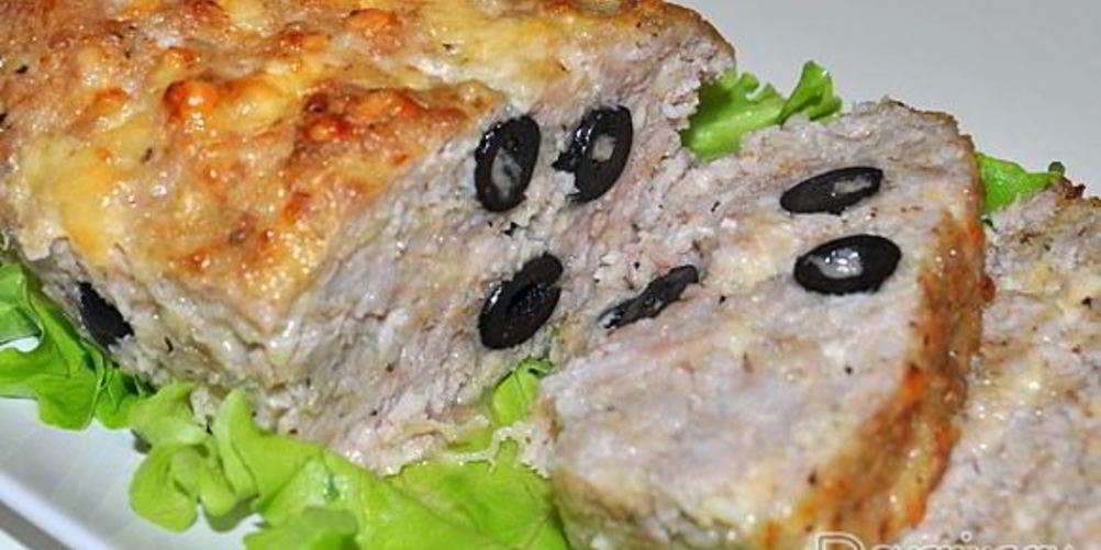 Рецепт мясного хлеба с маслинами и сыром