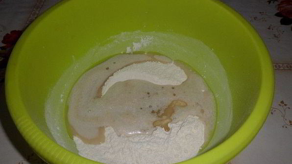 постный хлеб с чесноком и зеленью