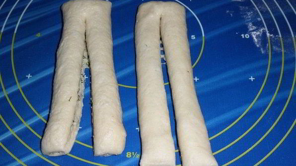 постный хлеб с чесноком и зеленью