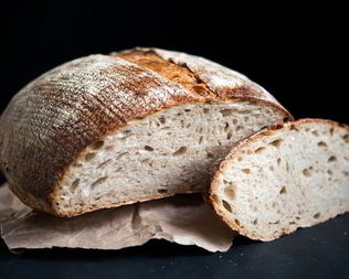 Пшенично-ржаной хлеб на ржаной закваске