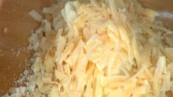 сконы со шпинатом, помидорами и сыром