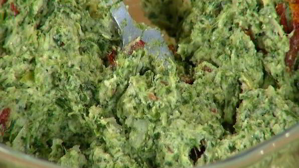 сконы со шпинатом, помидорами и сыром